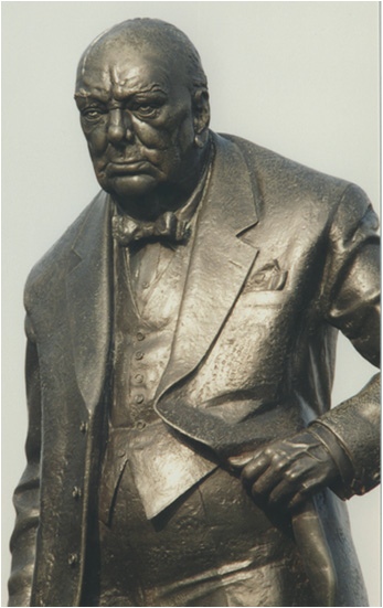 1959/4 Churchill The Woodford Statue